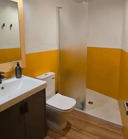 Estudio De Diseno Con Parking En El Centro *