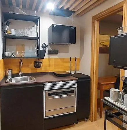 Estudio De Diseno Con Parking En El Centro Apartamento *