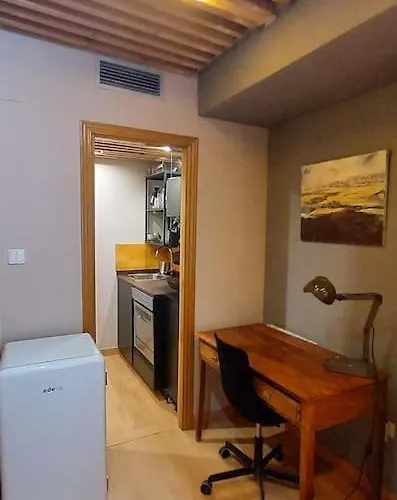 Estudio De Diseno Con Parking En El Centro