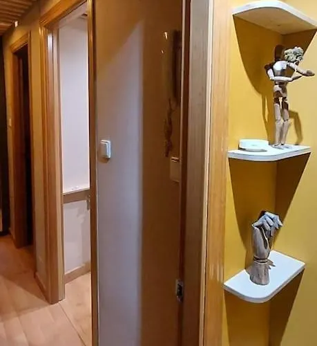 Estudio De Diseno Con Parking En El Centro Lägenhet