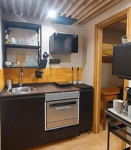 Estudio De Diseno Con Parking En El Centro Lägenhet *