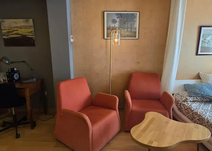 Estudio De Diseno Con Parking En El Centro * Huesca